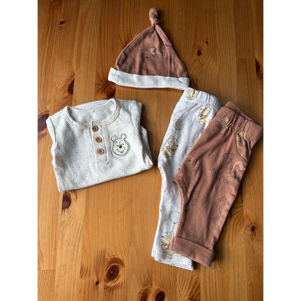 Disney Baby Winnie The Pooh 4pc Bundle‎ Size 6-9 Months
